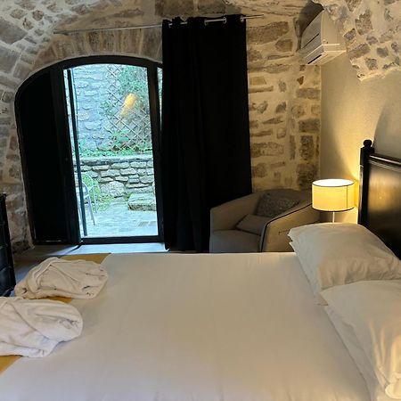 La Maison Des Vendangeurs - Table D'Hotes Le Soir Du Jeudi Au Dimanche- Jacuzzi - Balneo Spa - Acces Piscine Pour Toutes Les Chambres Sauf Studio Coquet- Piscine De Mai A Mi-Octobre Martignargues Exteriér fotografie