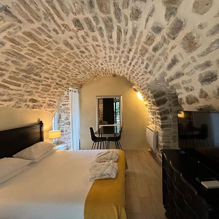 La Maison Des Vendangeurs - Table D'Hotes Le Soir Du Jeudi Au Dimanche- Jacuzzi - Balneo Spa - Acces Piscine Pour Toutes Les Chambres Sauf Studio Coquet- Piscine De Mai A Mi-Octobre Martignargues Exteriér fotografie