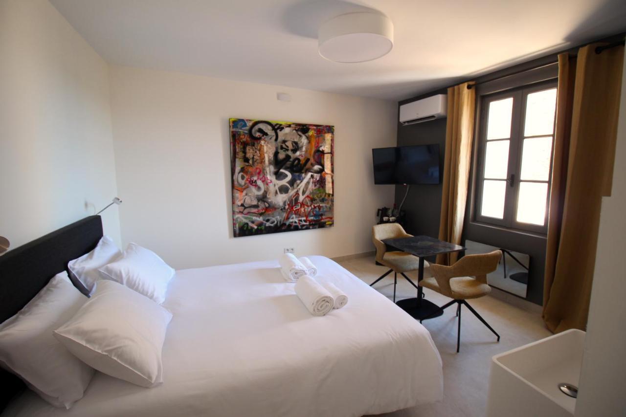La Maison Des Vendangeurs - Table D'Hotes Le Soir Du Jeudi Au Dimanche- Jacuzzi - Balneo Spa - Acces Piscine Pour Toutes Les Chambres Sauf Studio Coquet- Piscine De Mai A Mi-Octobre Martignargues Exteriér fotografie