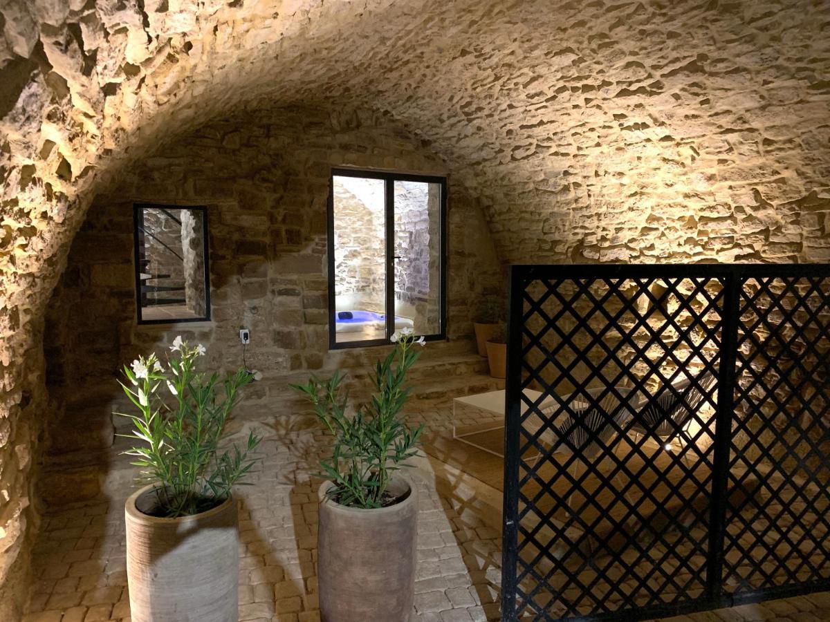 La Maison Des Vendangeurs - Table D'Hotes Le Soir Du Jeudi Au Dimanche- Jacuzzi - Balneo Spa - Acces Piscine Pour Toutes Les Chambres Sauf Studio Coquet- Piscine De Mai A Mi-Octobre Martignargues Exteriér fotografie