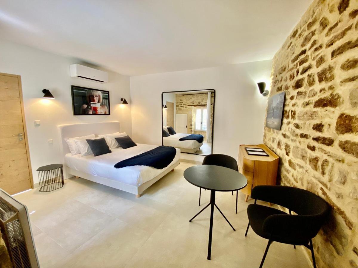 La Maison Des Vendangeurs - Table D'Hotes Le Soir Du Jeudi Au Dimanche- Jacuzzi - Balneo Spa - Acces Piscine Pour Toutes Les Chambres Sauf Studio Coquet- Piscine De Mai A Mi-Octobre Martignargues Exteriér fotografie