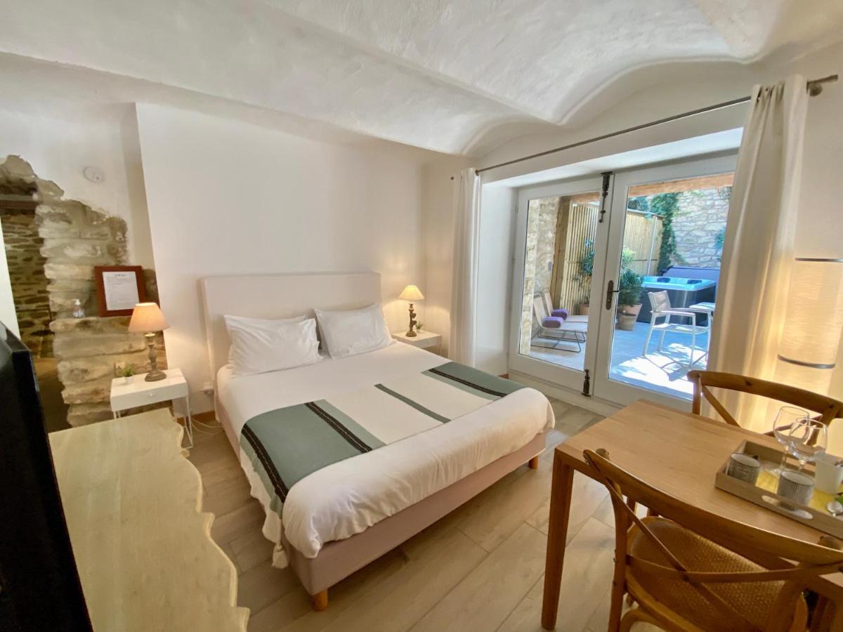 La Maison Des Vendangeurs - Table D'Hotes Le Soir Du Jeudi Au Dimanche- Jacuzzi - Balneo Spa - Acces Piscine Pour Toutes Les Chambres Sauf Studio Coquet- Piscine De Mai A Mi-Octobre Martignargues Exteriér fotografie