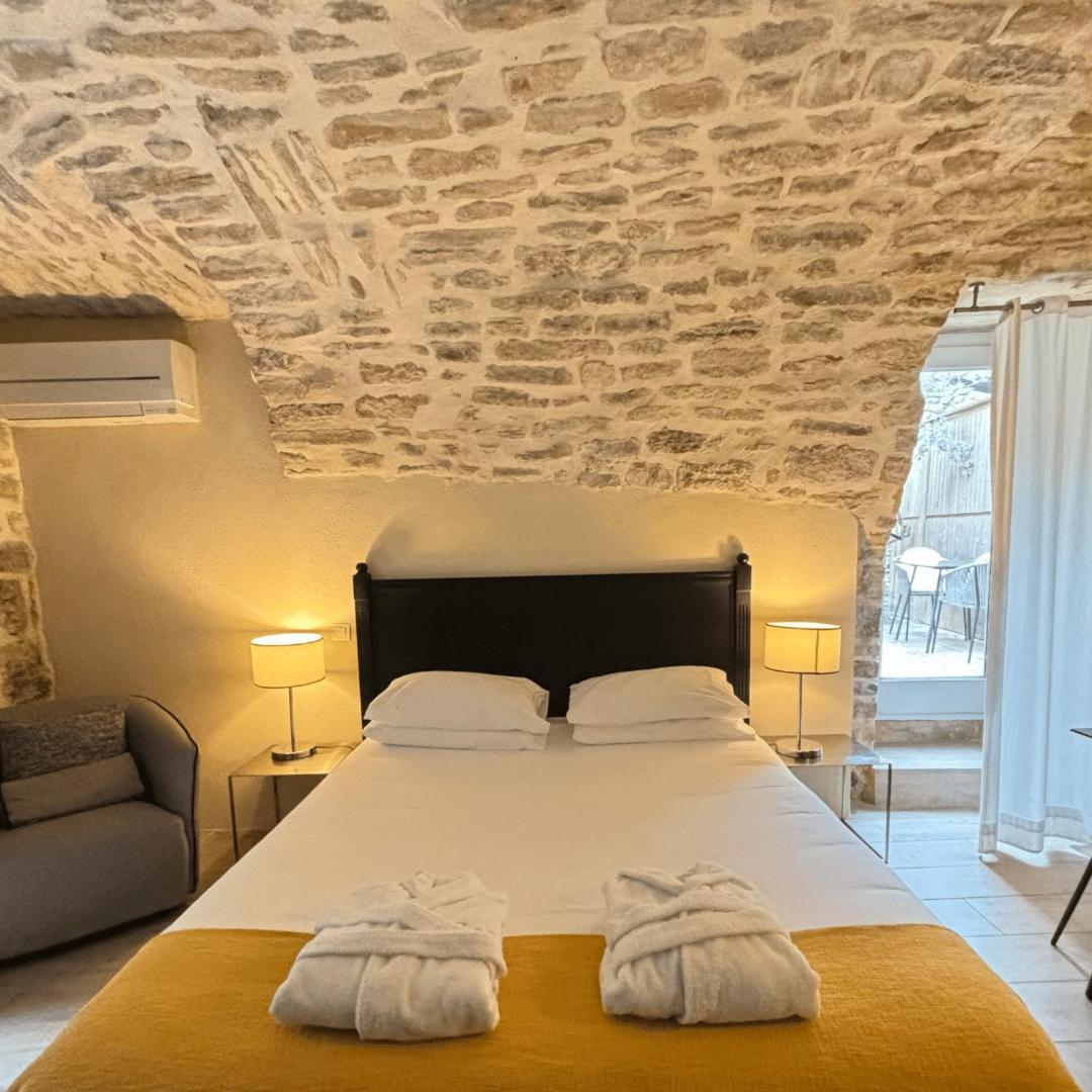 La Maison Des Vendangeurs - Table D'Hotes Le Soir Du Jeudi Au Dimanche- Jacuzzi - Balneo Spa - Acces Piscine Pour Toutes Les Chambres Sauf Studio Coquet- Piscine De Mai A Mi-Octobre Martignargues Exteriér fotografie