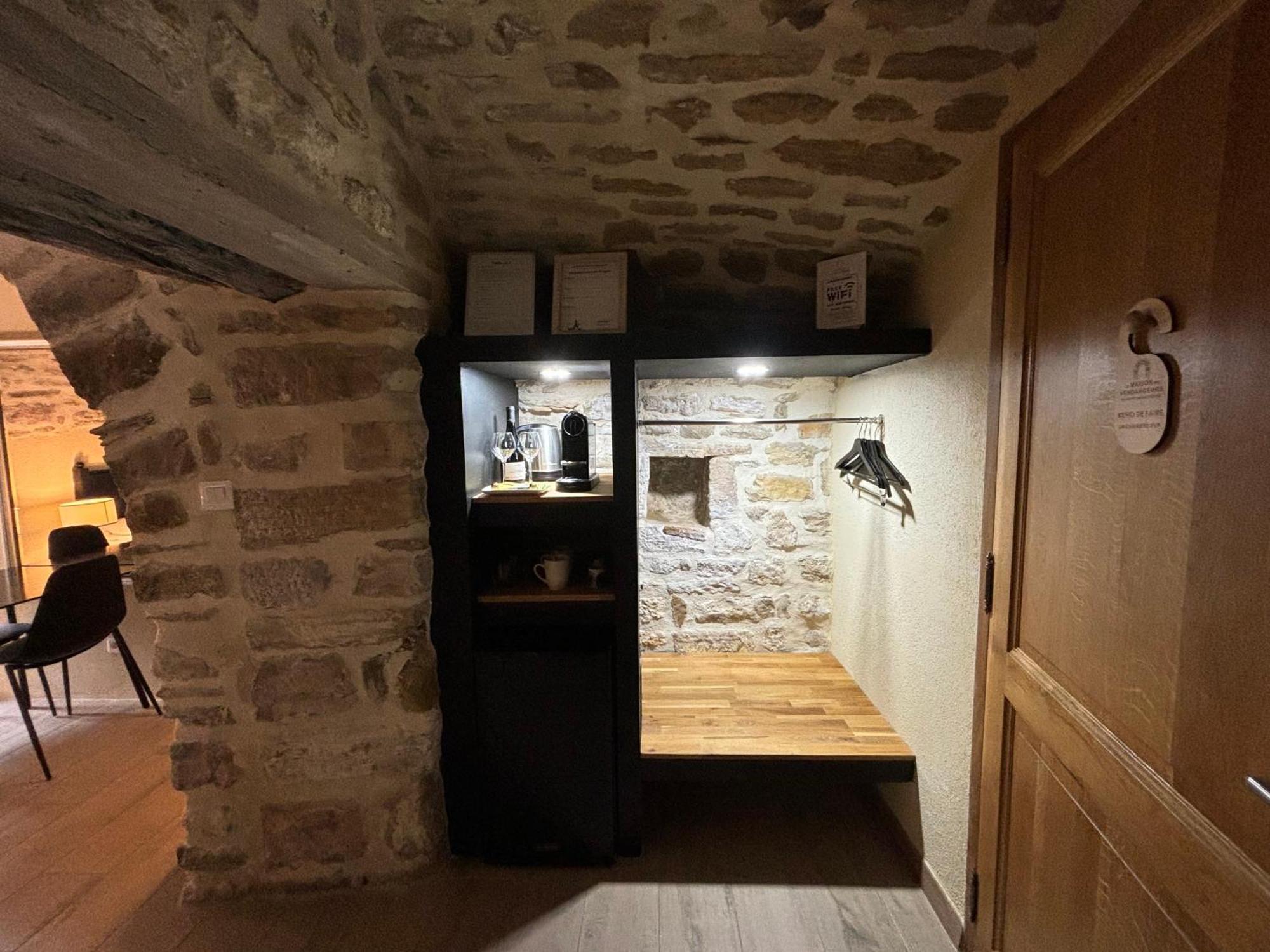 La Maison Des Vendangeurs - Table D'Hotes Le Soir Du Jeudi Au Dimanche- Jacuzzi - Balneo Spa - Acces Piscine Pour Toutes Les Chambres Sauf Studio Coquet- Piscine De Mai A Mi-Octobre Martignargues Exteriér fotografie