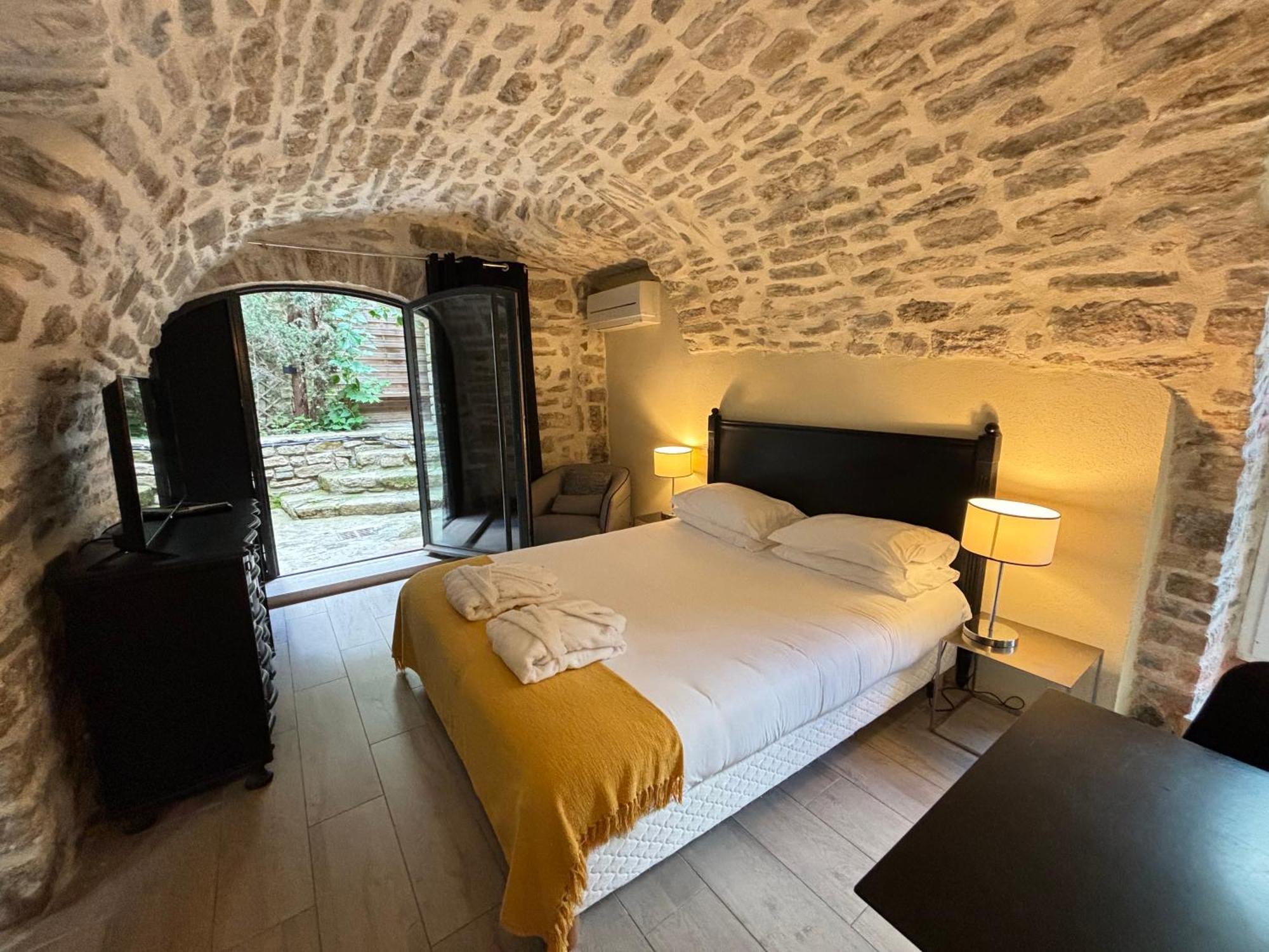 La Maison Des Vendangeurs - Table D'Hotes Le Soir Du Jeudi Au Dimanche- Jacuzzi - Balneo Spa - Acces Piscine Pour Toutes Les Chambres Sauf Studio Coquet- Piscine De Mai A Mi-Octobre Martignargues Exteriér fotografie